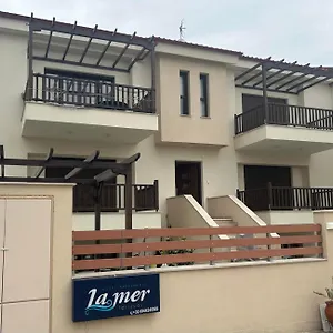 Ξενοδοχείο με διαμερίσματα La Luxury