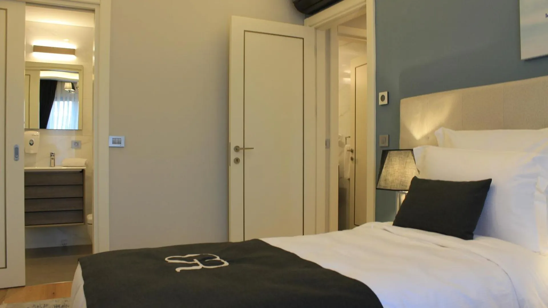 ***** Отель Garlon Residence Стамбул Турция